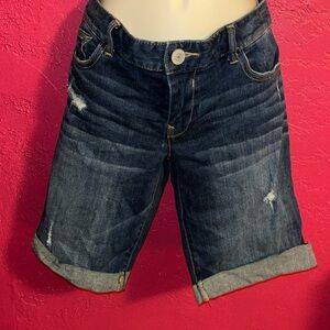 Express classic denim walking short. Sz 6.